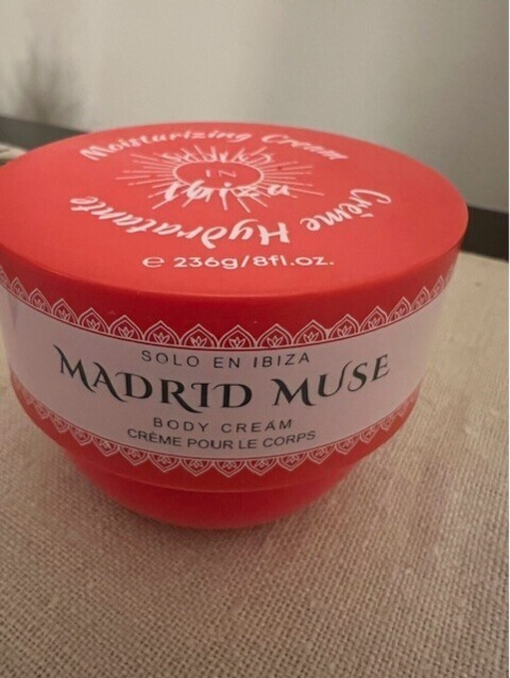 NEW Solo En Ibiza Moisturizing Body Cream (8oz) - Madrid Muse Scent
